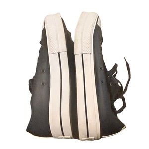 Navy Converse Lift Platform Woman’s Size 8